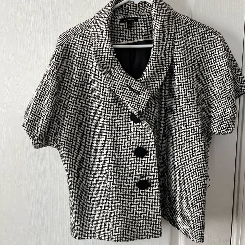Semantiks size l. Cute suit jacket missing belt